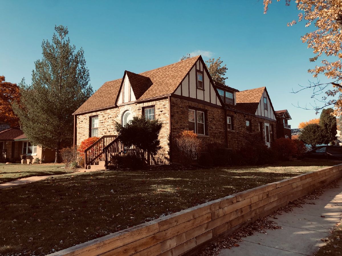 Homes Sold Glenwood Heights Waukegan Illinois, 2102 Waverly