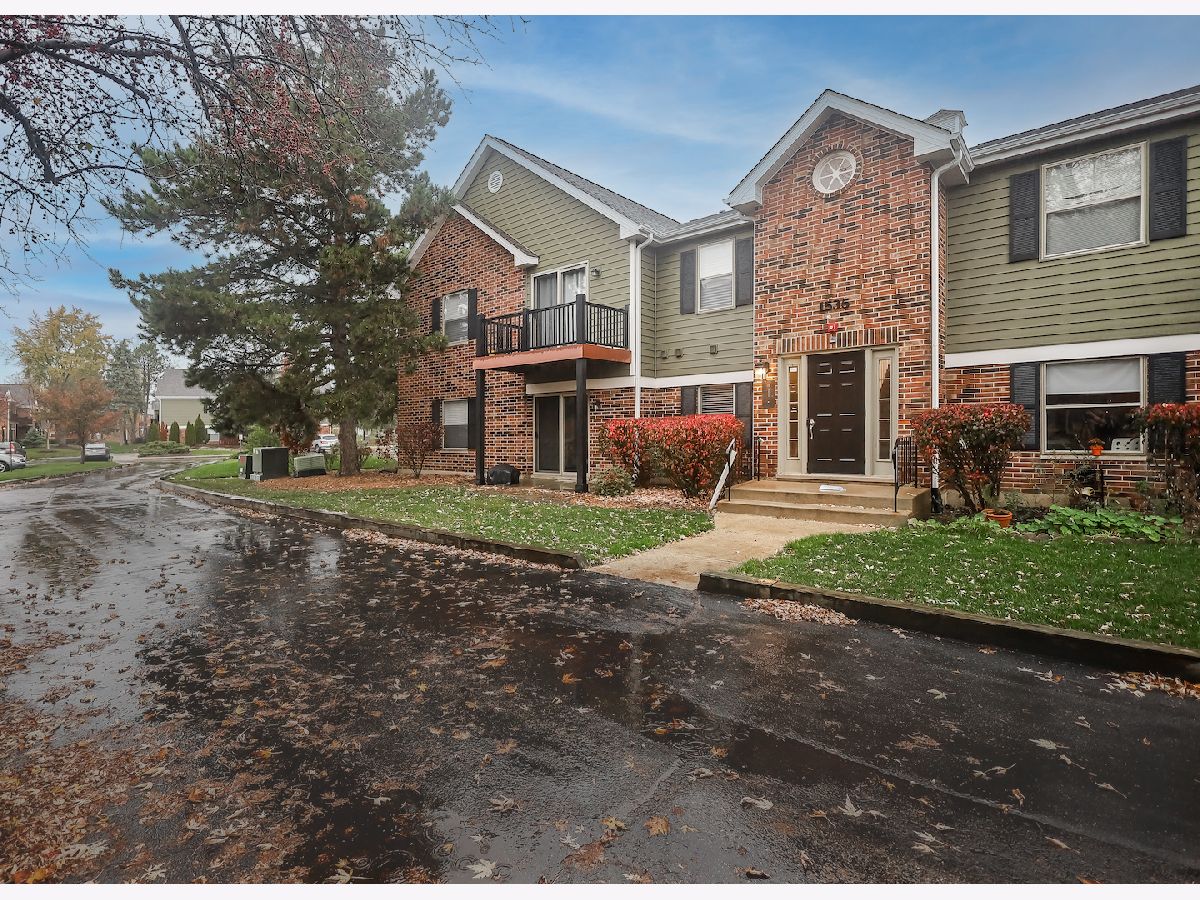 Condominiums Rented Chantecleer Lakes Naperville Illinois, 1535 Raymond