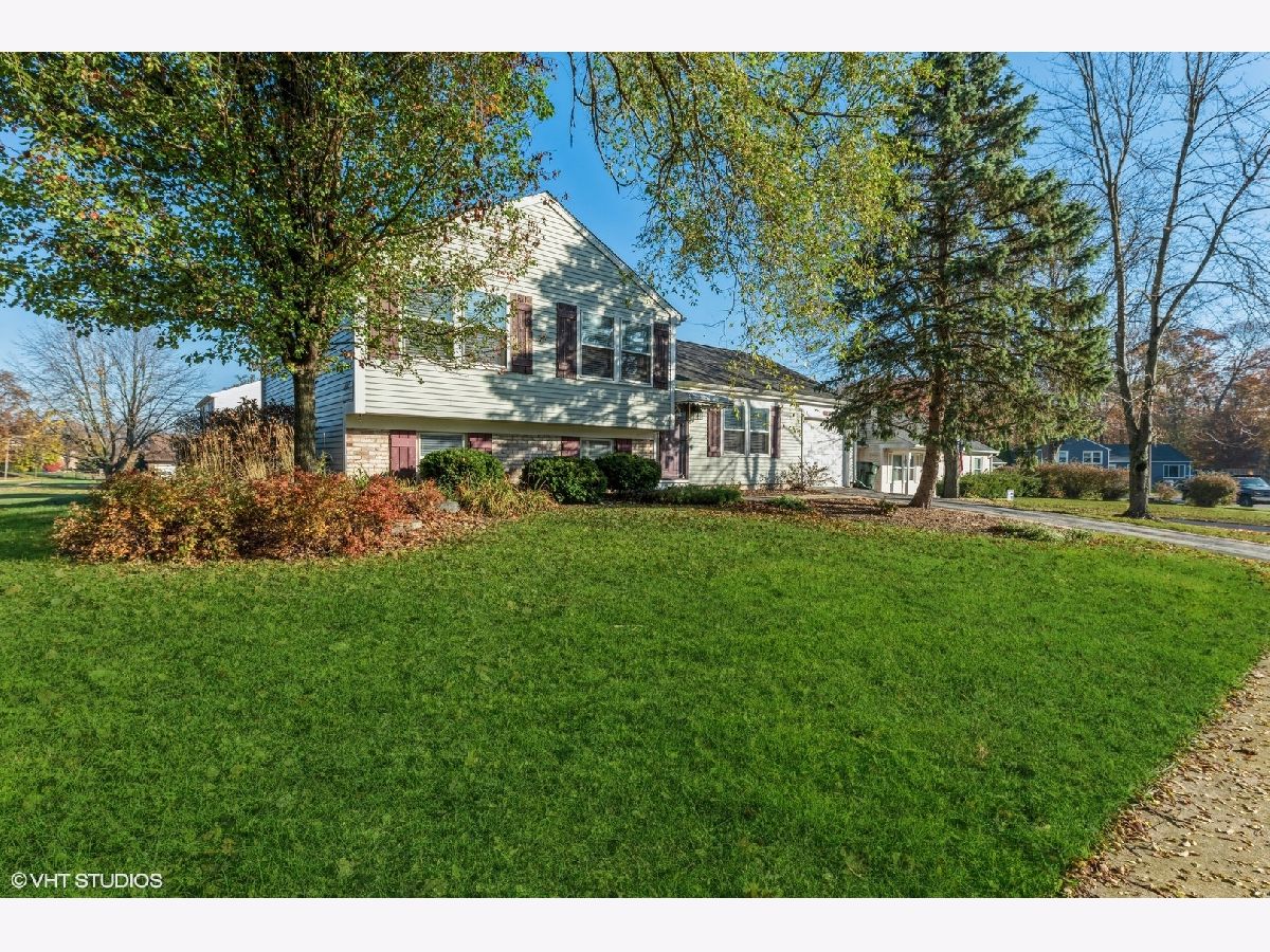 Townhomes & Condos & Homes Sold Greenbriar New Lenox Illinois, 421 Livingston