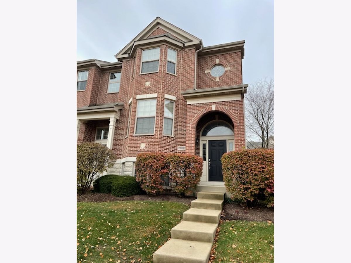 Townhomes Rented Shelburne Farms Winfield Illinois, 27W733 Meadowview