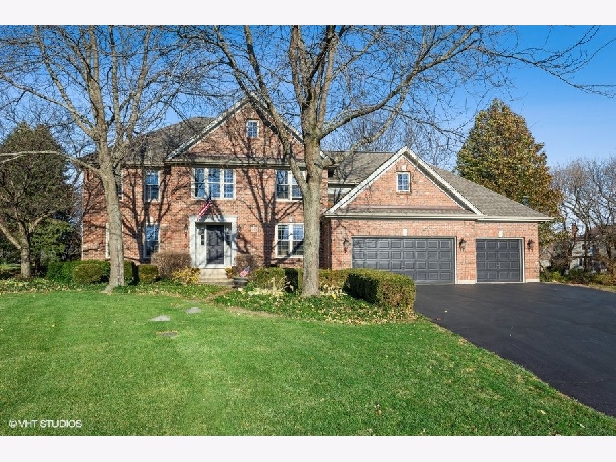 Homes Sold Windstone Sugar Grove Illinois, 819 Queens Gate