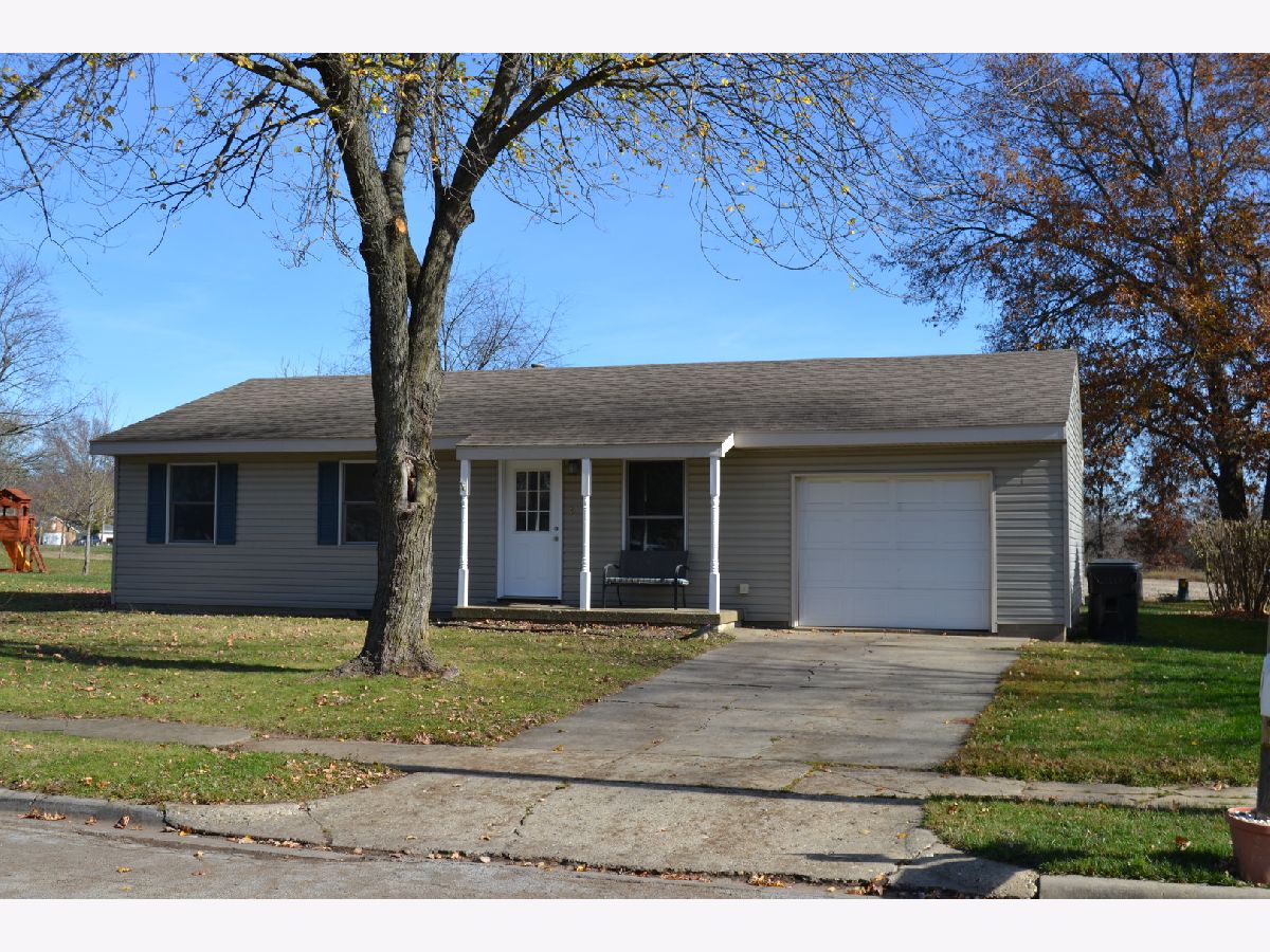 Homes Sold Flair Clinton Illinois, 10 Kirkwood