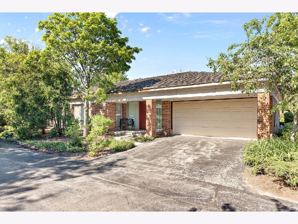 Condos & Townhomes & Homes Rented Coromandel Deerfield Illinois, 484 Taupo