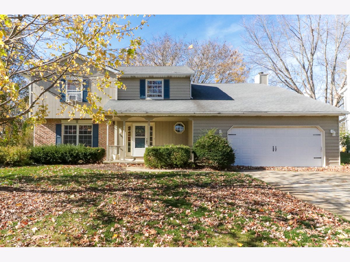 Homes & Condos & Townhomes Sold Oakridge Bloomington Illinois, 601 Watford