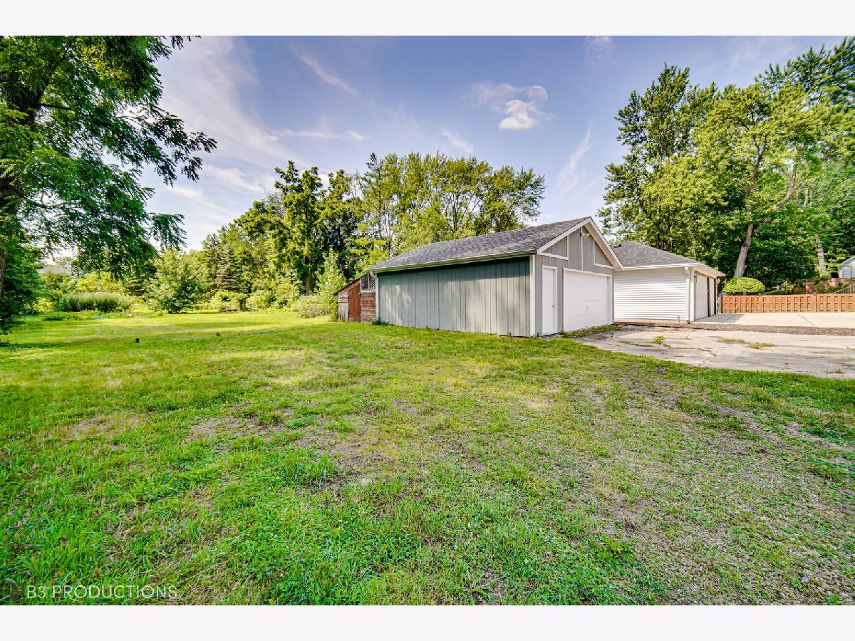 225 Hill Avenue, Glen Ellyn, Illinois 60137 MLS 11669309 WinterCohen