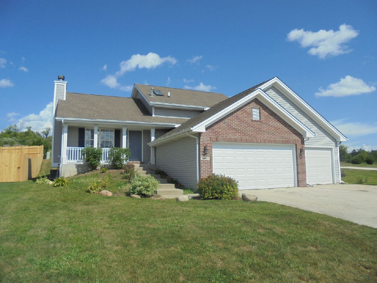  Rented Rockford Illinois, 2140 Maxine