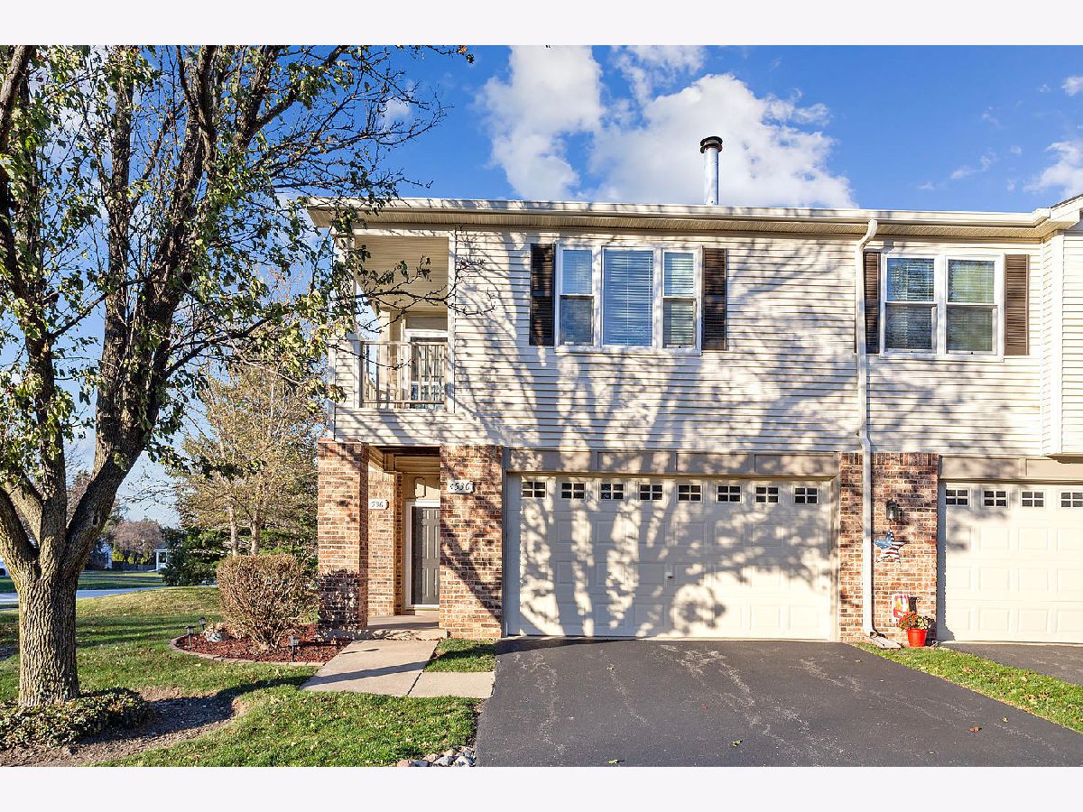 Townhomes & Condos & Homes Sold Fairway Home Windcrest Oswego Illinois, 530 Chesterfield
