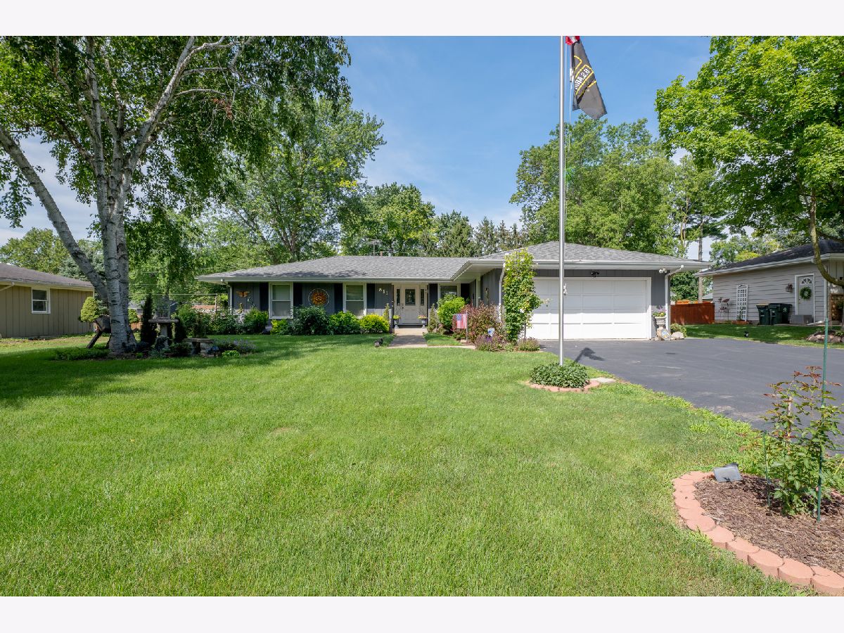 Homes Sold Leigh Aurora Illinois, 811 Verity