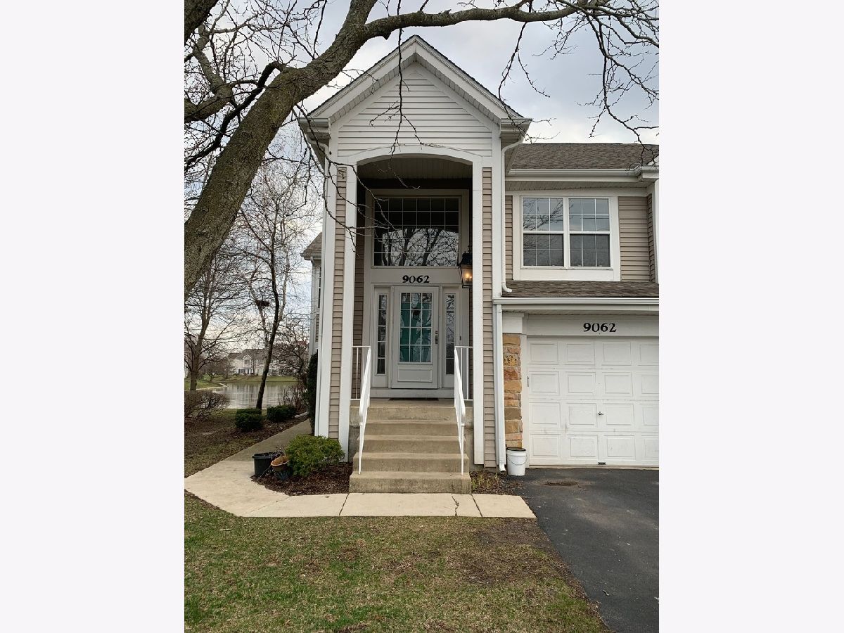 Townhomes Sold Concord Lake Niles Illinois, 9062 Heathwood