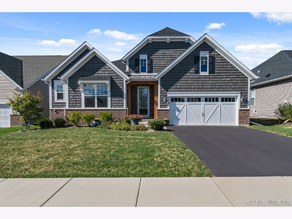 Homes & Condos & Townhomes Sold Ashwood Crossing Naperville Illinois, 4032 Lobo