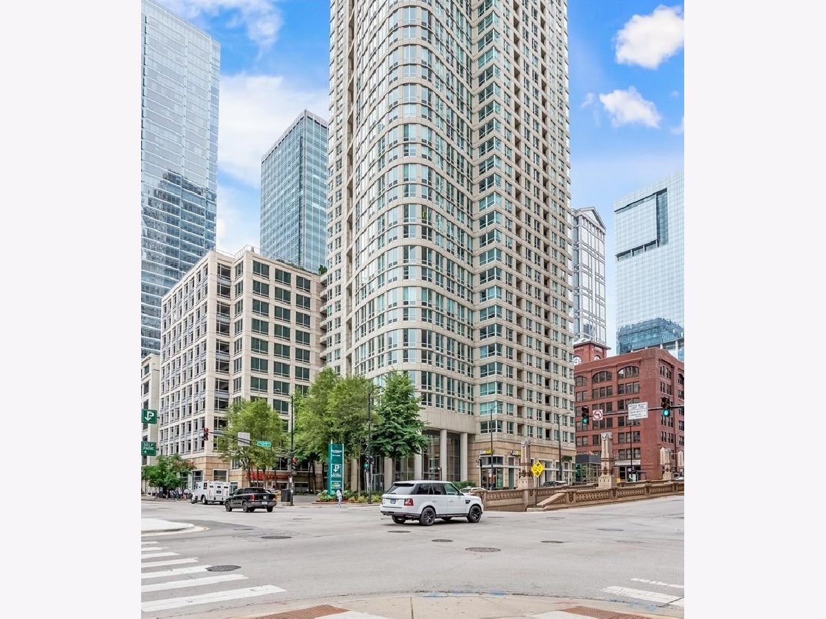 Condominiums Sold The Sterling Chicago Illinois, 345 La Salle