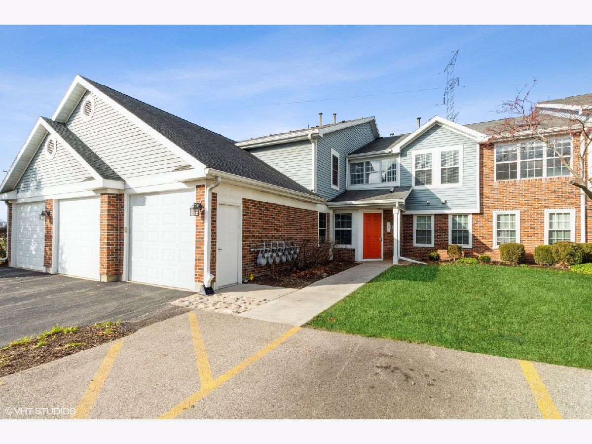 Condominiums Sold Hamilton Place Palatine Illinois, 268 Lynn