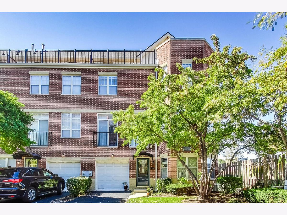 Townhomes Sold Belmont River Club Chicago Illinois, 3260 Anchor