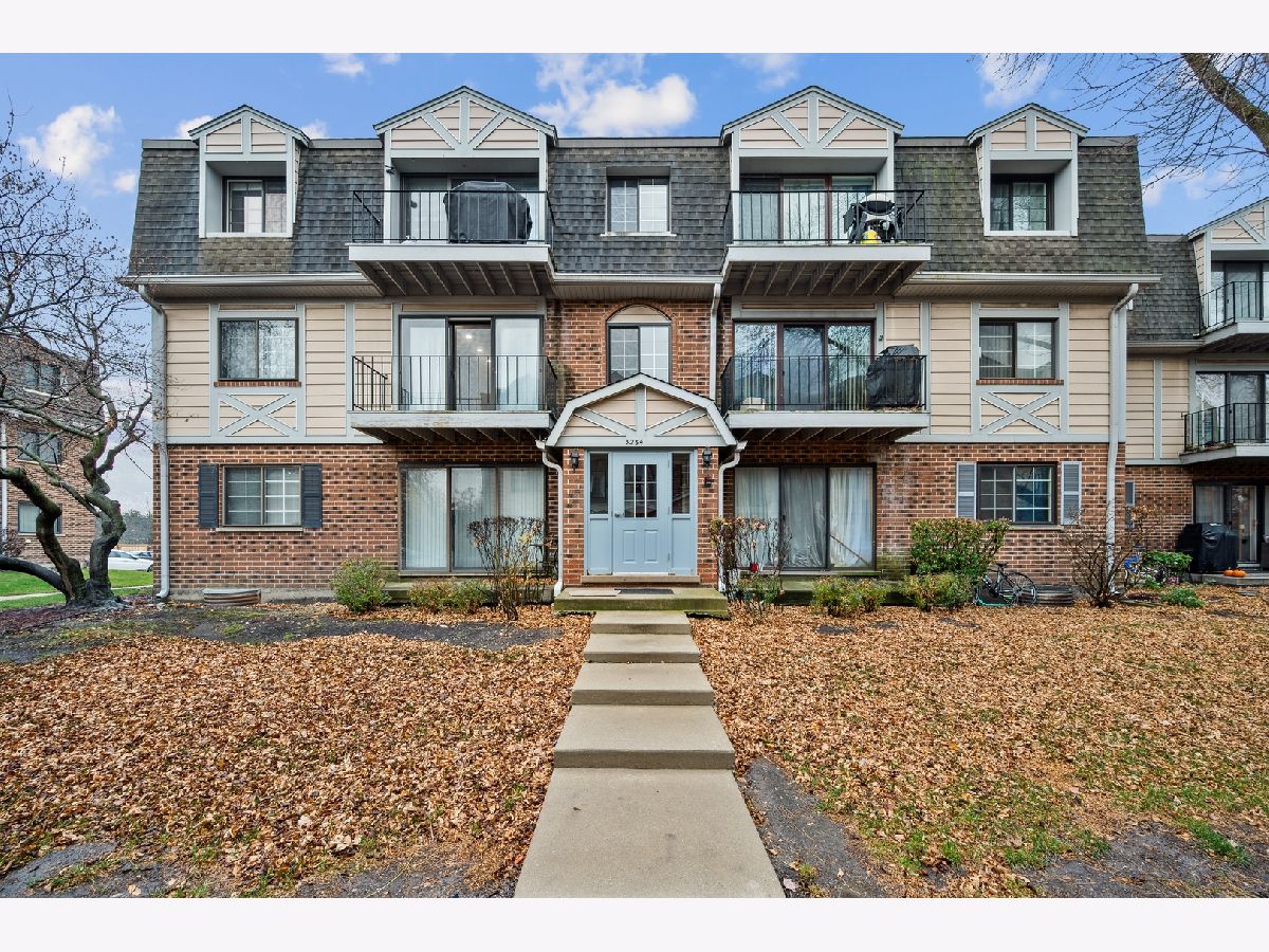 Condominiums Sold Bishops Gate Northbrook Illinois, 3264 Sanders