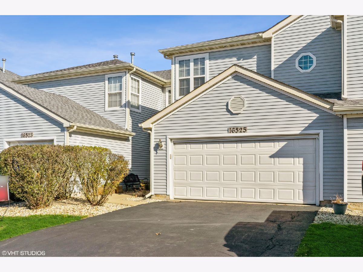 Townhomes & Condos & Homes Sold Victoria Crossings Lockport Illinois, 16525 Windsor