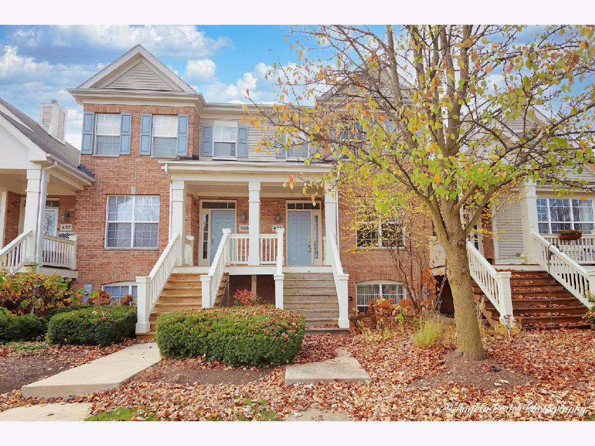 Townhomes Sold Asbury Place Bartlett Illinois, 433 Railroad