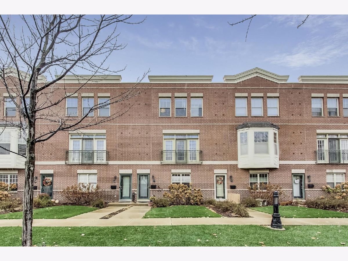Townhomes & Homes Sold Elmwood Park Rowhouses Elmwood Park Illinois, 2419 75th