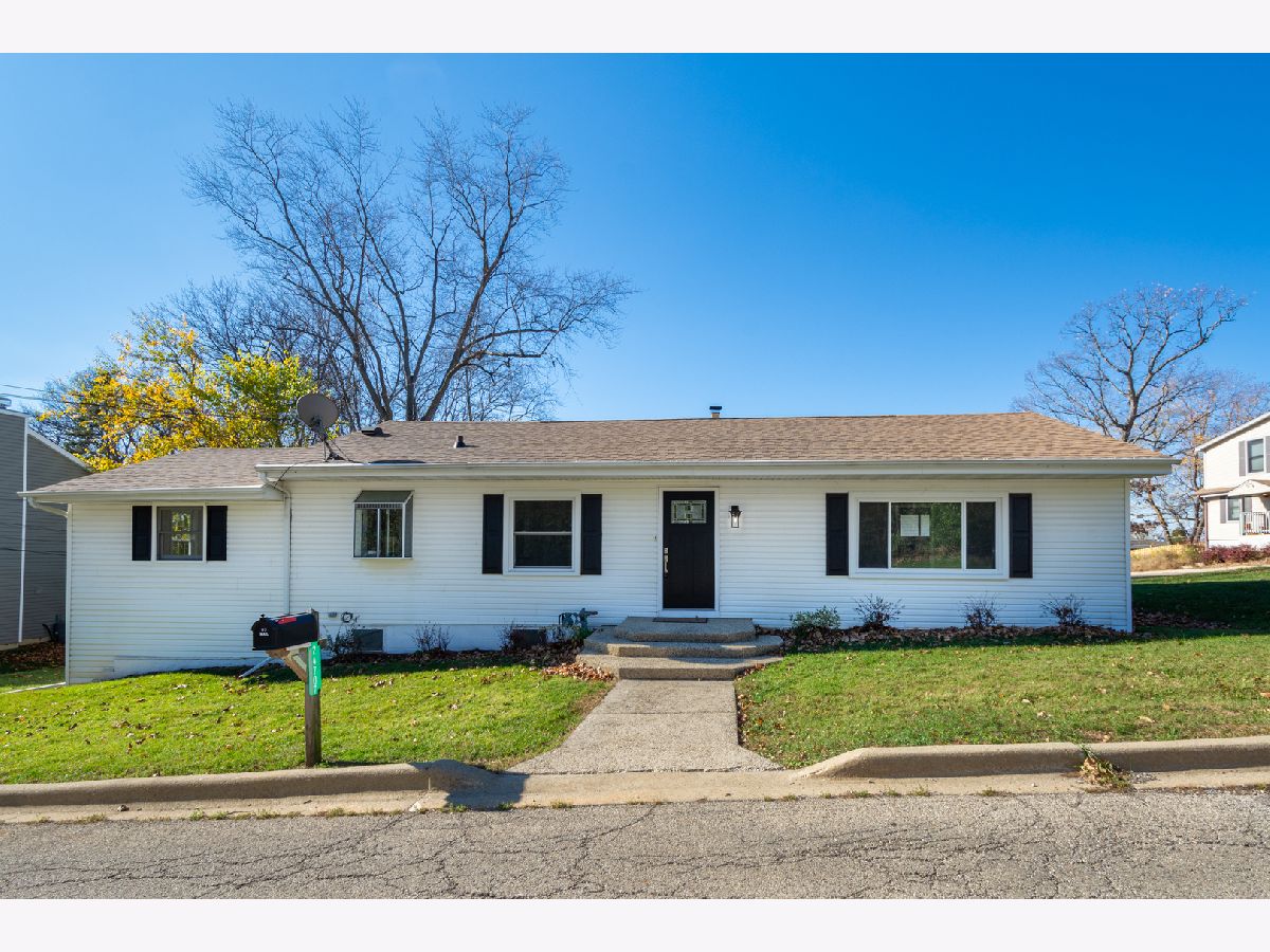 Homes Sold Petite Lake Highwoods Lake Villa Illinois, 24707 Highwoods