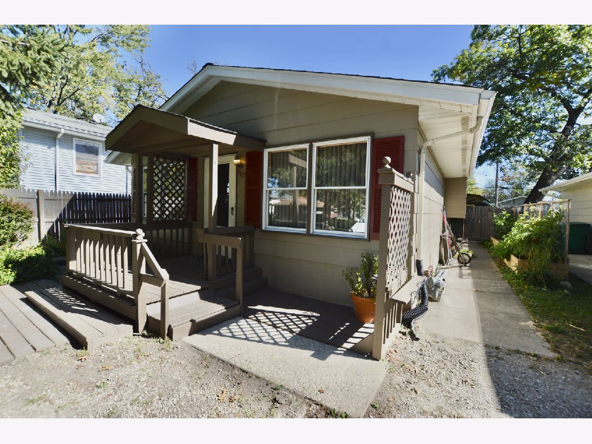 Homes & Condos & Townhomes Sold Round Lake Beach Round Lake Beach Illinois, 1527 Woodbine