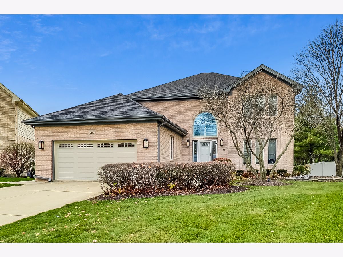 Homes Sold Stonehedge Addison Illinois, 952 Stonehedge