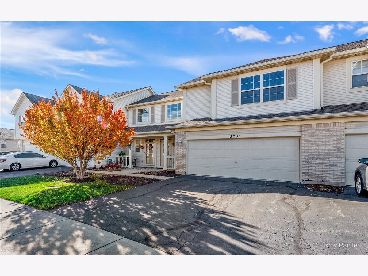 Townhomes Rented Wheatlands-summit Fields Aurora Illinois, 2285 Sunrise