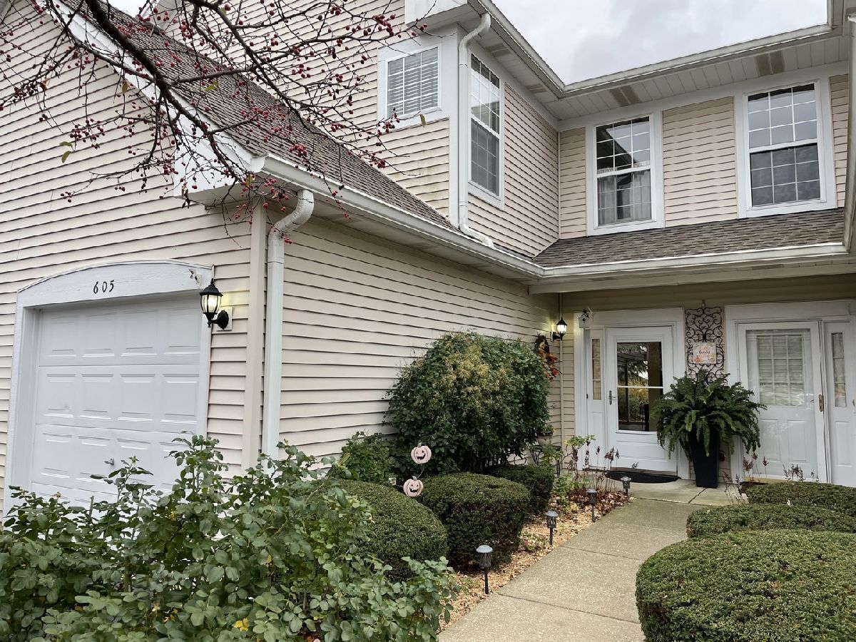 Townhomes Sold Kingsbrook Crossing Oswego Illinois, 605 Oxford