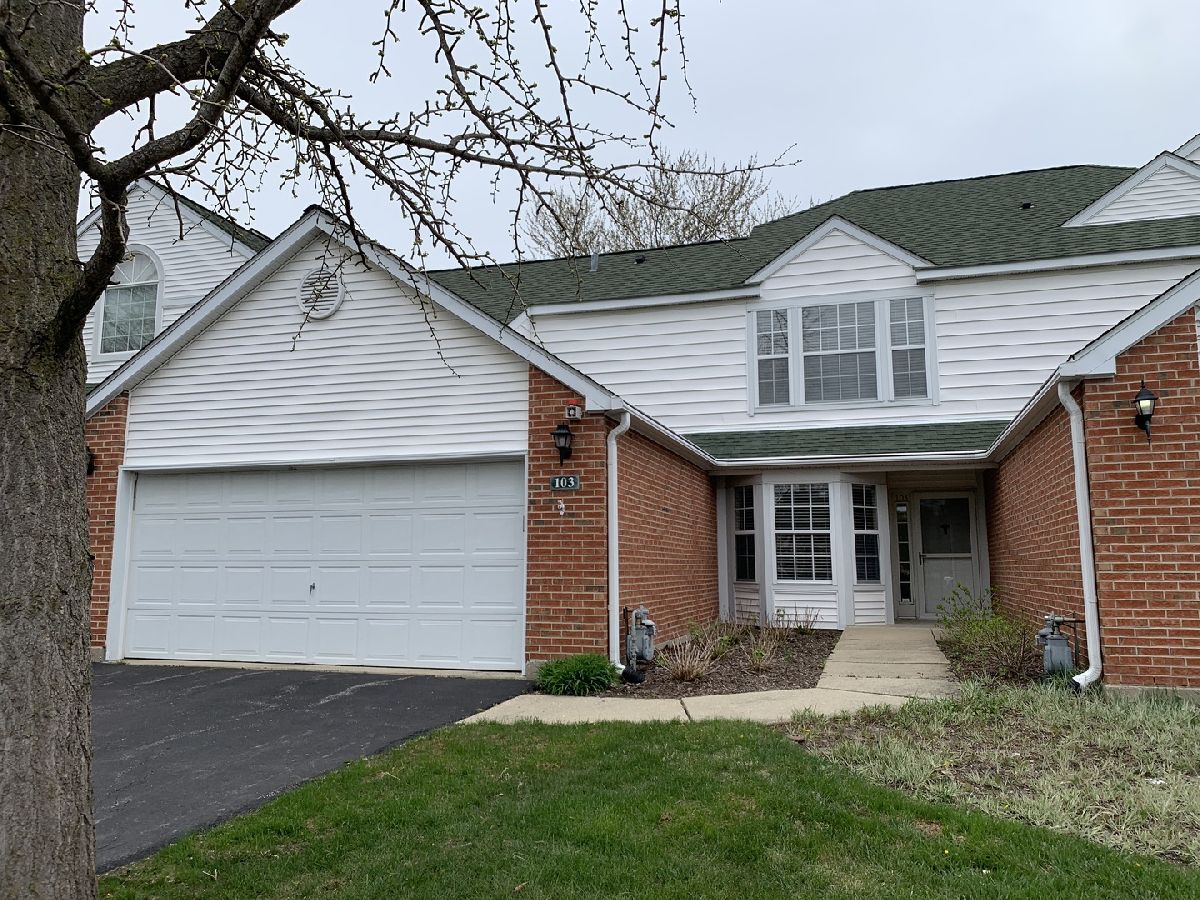 Townhomes & Condos Rented The Hamptons Lake Bluff Illinois, 103 Welwyn