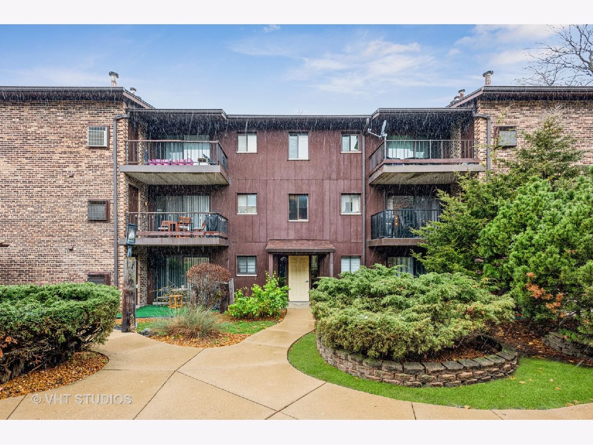 Condominiums Sold The Piers Westmont Illinois, 63 64th