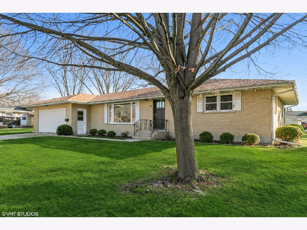 Homes & Condos & Townhomes Sold Hampshire Highlands Hampshire Illinois, 227 Highland