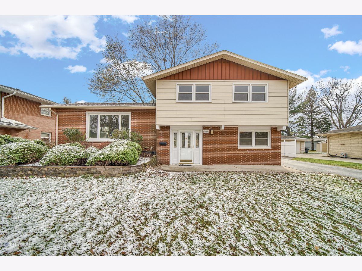 Homes & Condominiums Sold Forest Glen Lansing Illinois, 2321 183rd