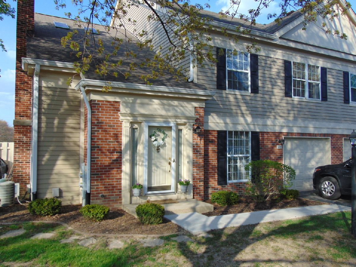 Townhomes Rented Bent Creek Palatine Illinois, 110 Bent Creek