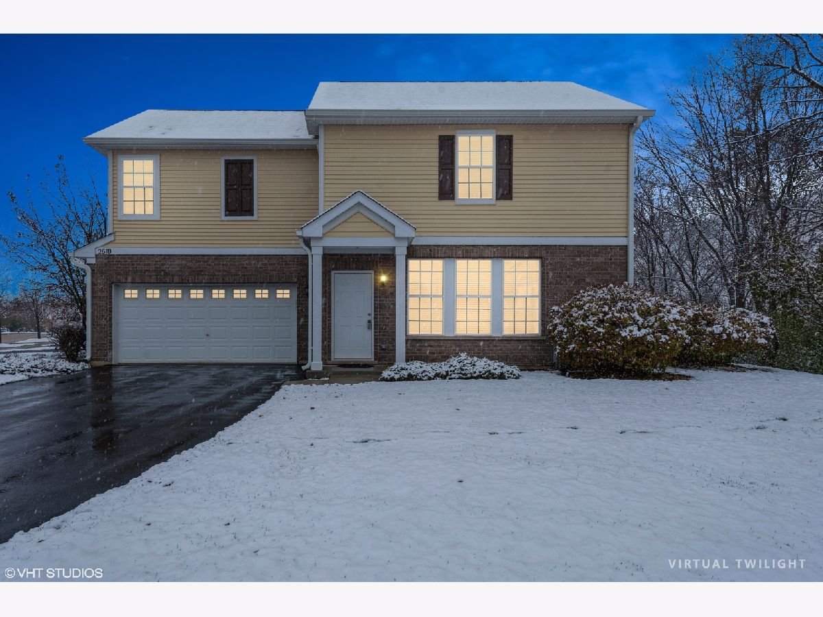 Townhomes Rented Millbrook Algonquin Illinois, 2610 Williamsburg