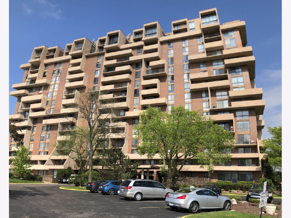 Condos & Townhomes Sold Dominion Tower Wood Dale Illinois, 465 Dominion