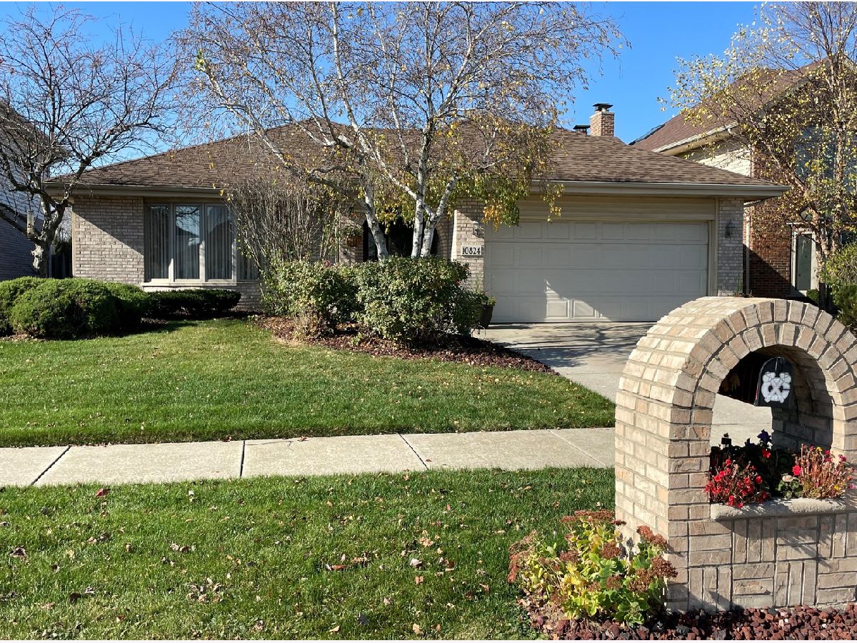 Homes & Condos & Townhomes Sold Eagle Ridge Oak Lawn Illinois, 10824 Long