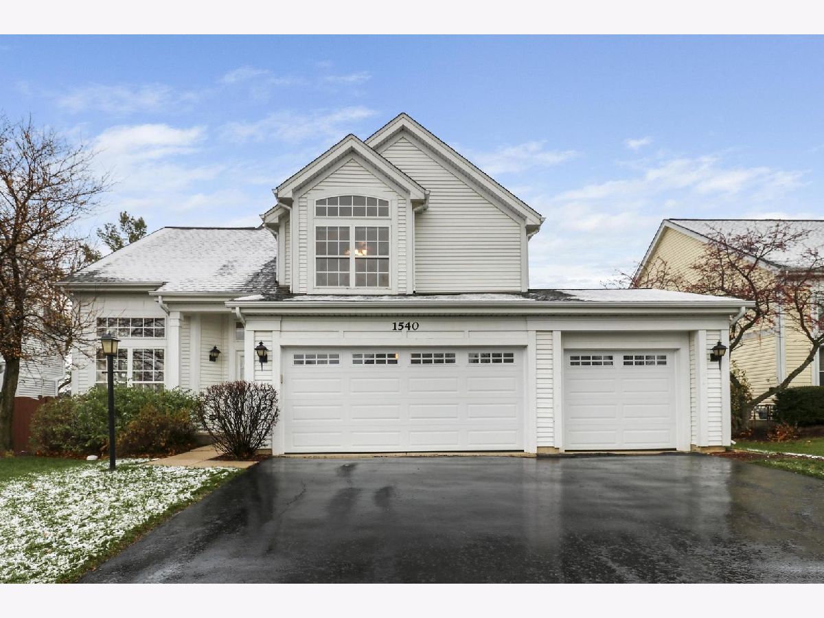 Homes Sold Concord At Meadowbrook Lake In The Hills Illinois, 1540 Royal Oak
