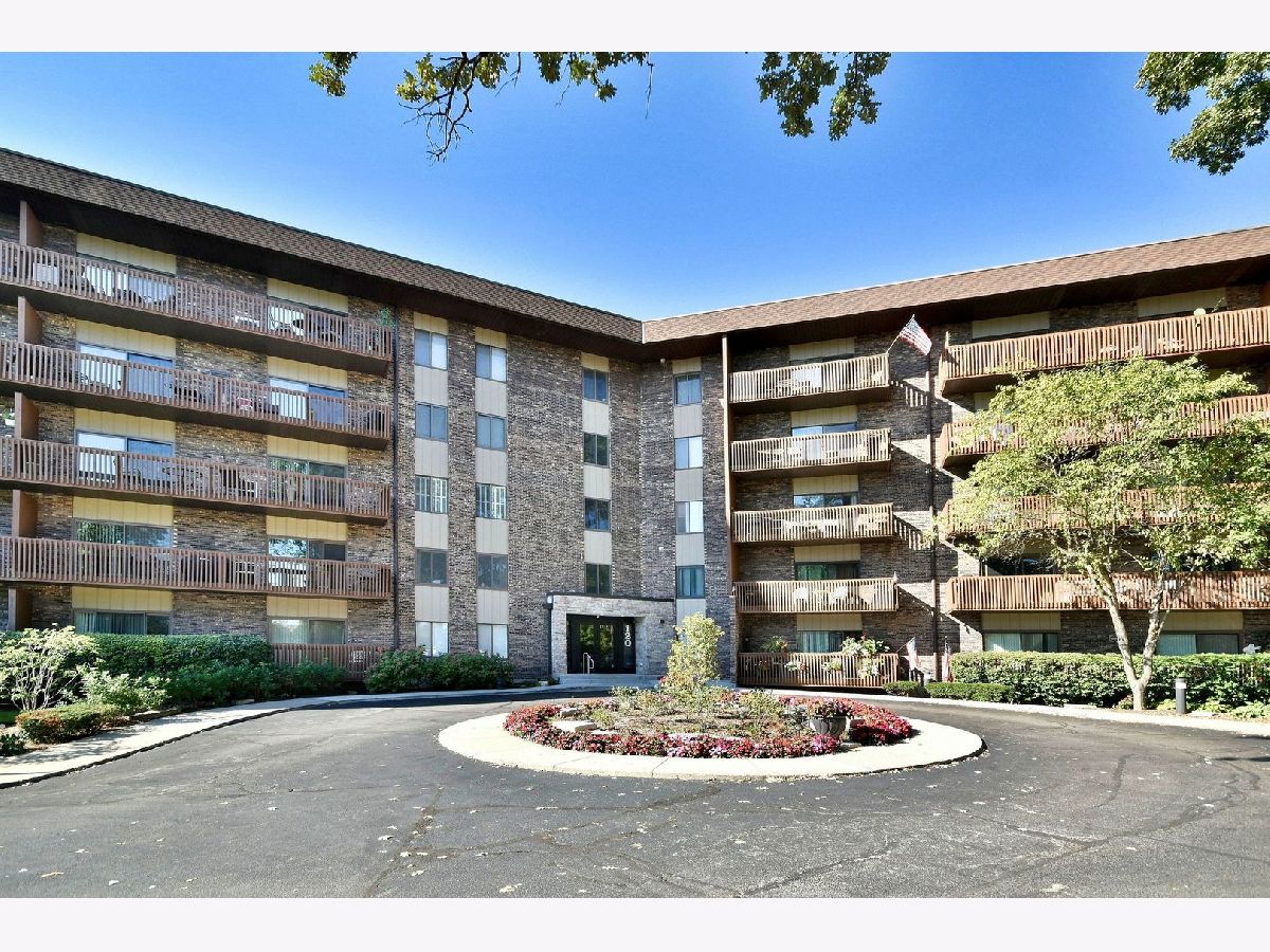 Medinah On The Lake Bloomingdale IL, Condominiums For Sale & For Rent
