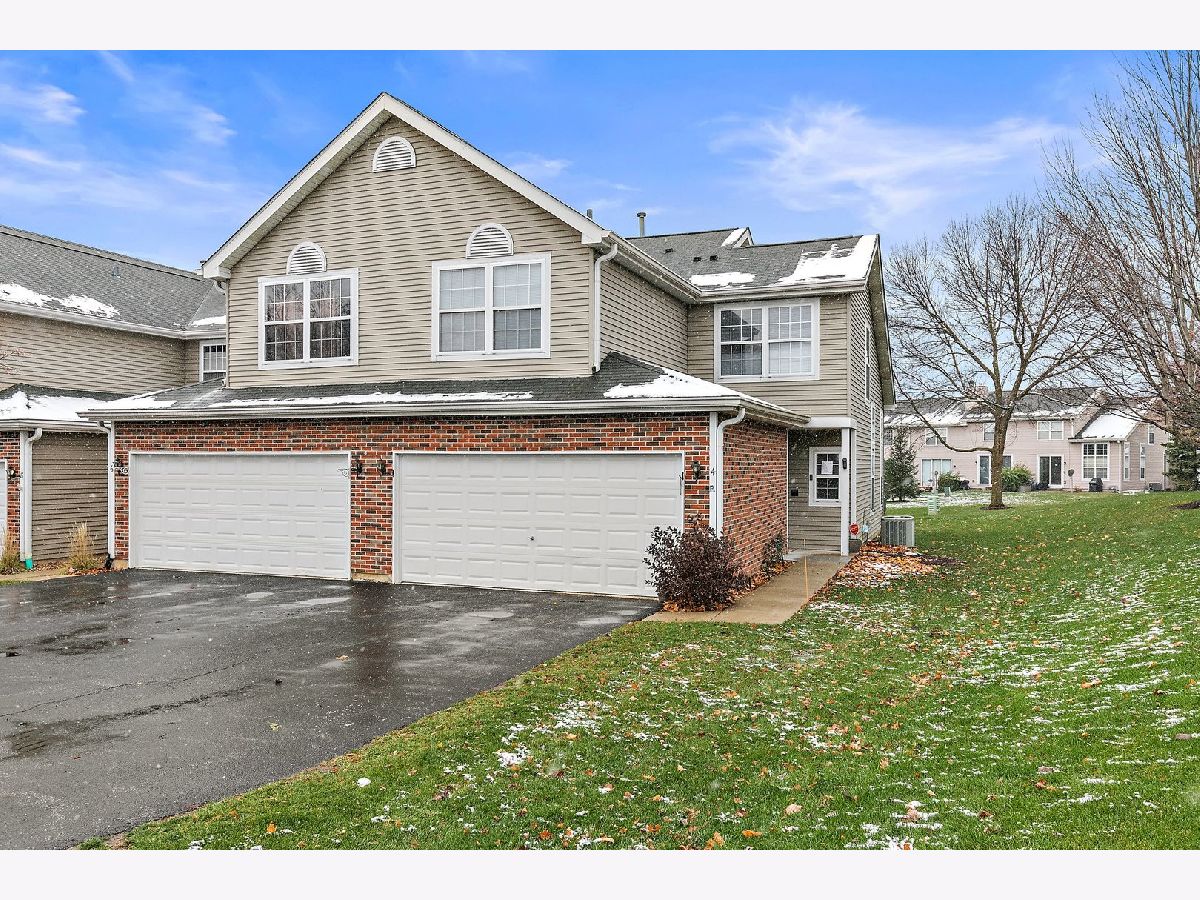 Townhomes & Homes Rented Highland Glen Algonquin Illinois, 4 Steven