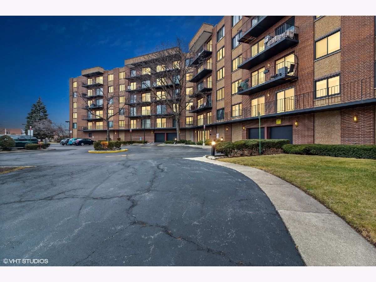 Condominiums Sold Lincoln Tower Skokie Illinois, 7601 Lincoln