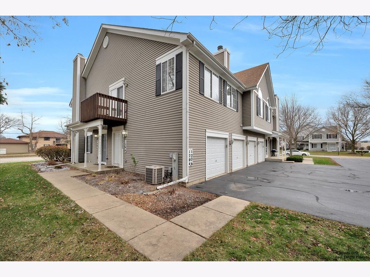 1206 Sandhurst Lane, South Elgin, Illinois 60177 MLS 11675162