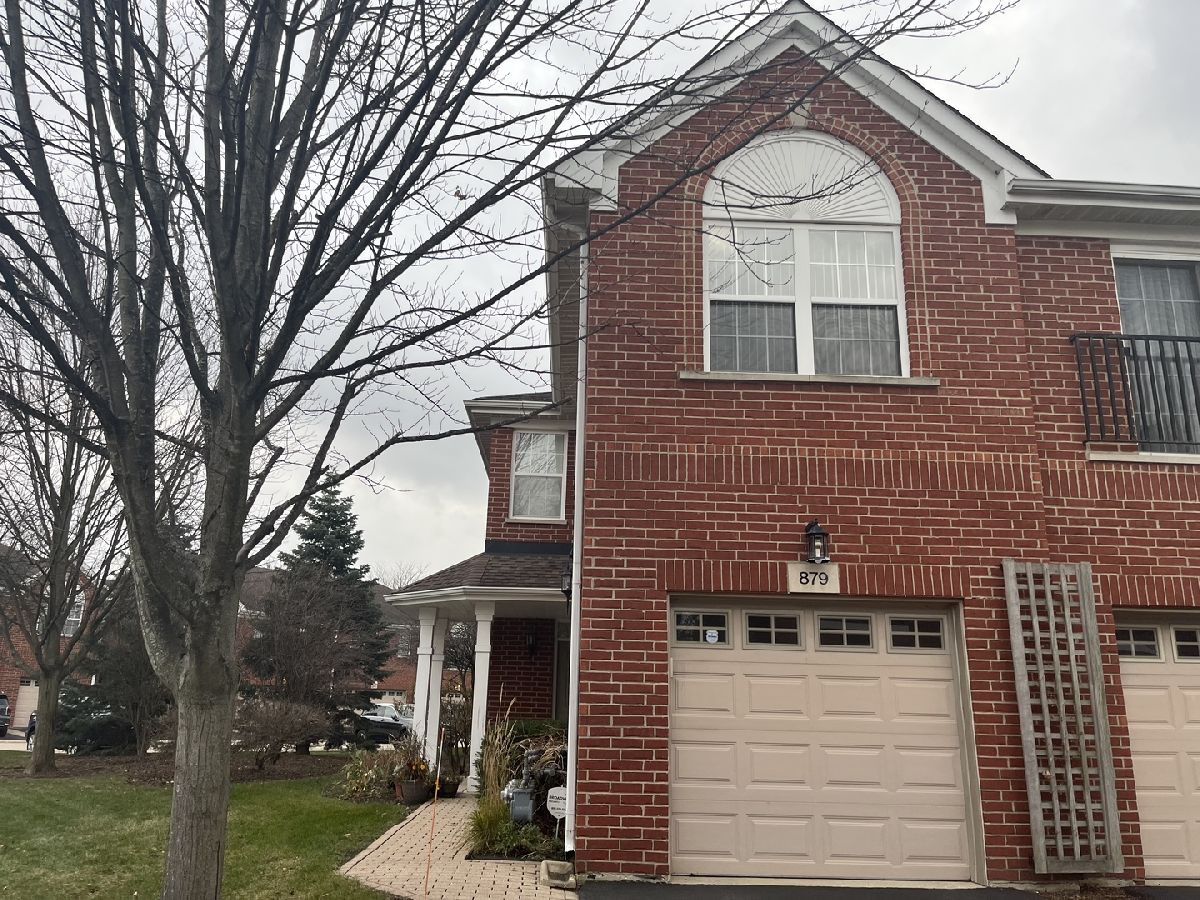 Townhomes Rented Northbrook Greens Northbrook Illinois, 879 Bromley