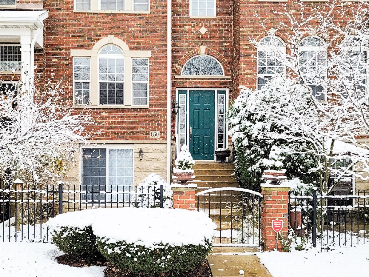 Townhomes Sold Vintage Club Naperville Illinois, 850 Shandrew