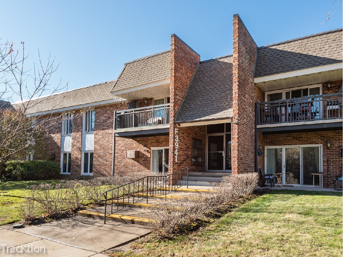 Westbrook West Downers Grove IL, Condominiums For Sale & For Rent