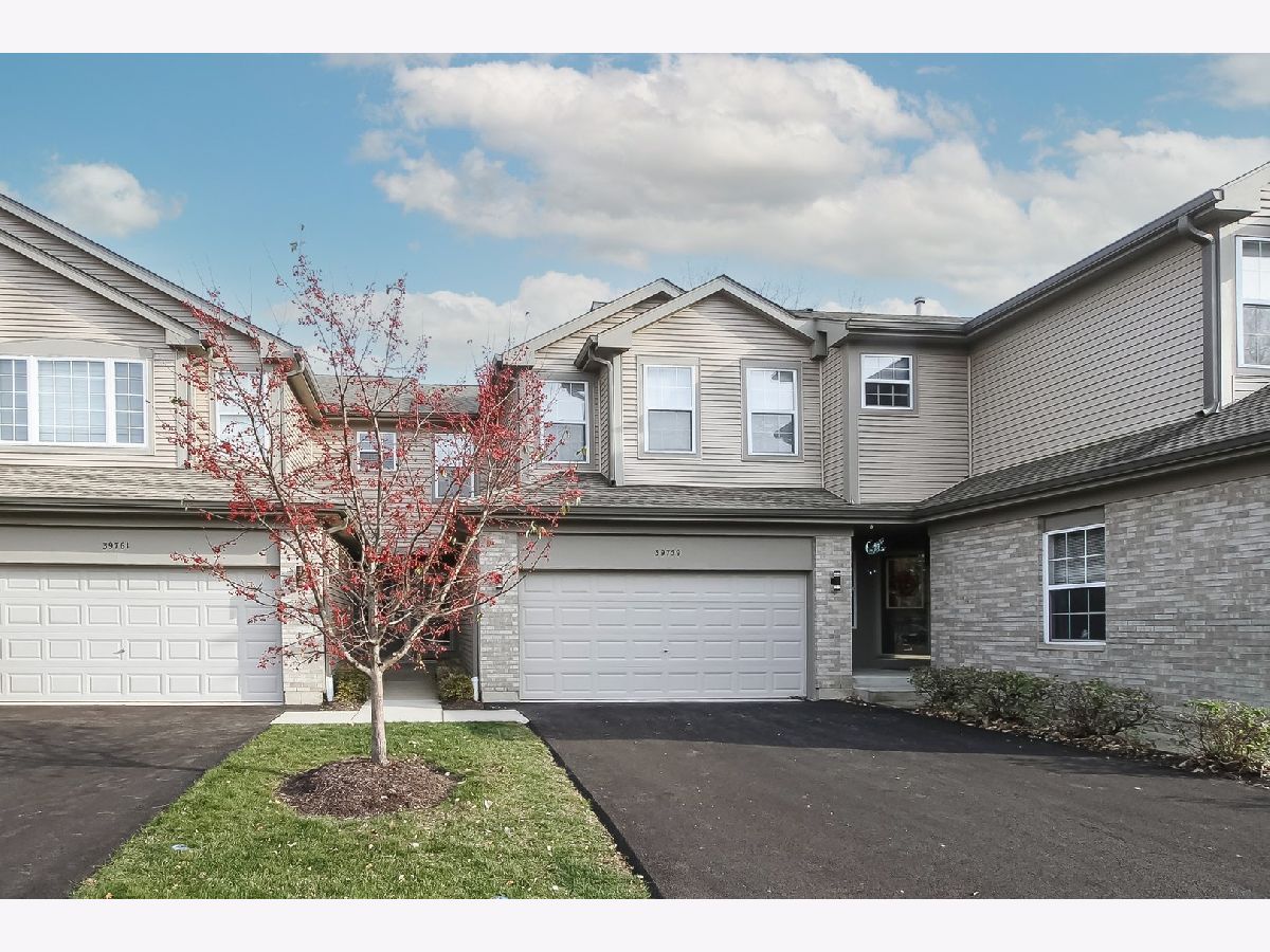 Townhomes & Condos & Homes Rented Fairway Greens Antioch Illinois, 39759 Tee Side