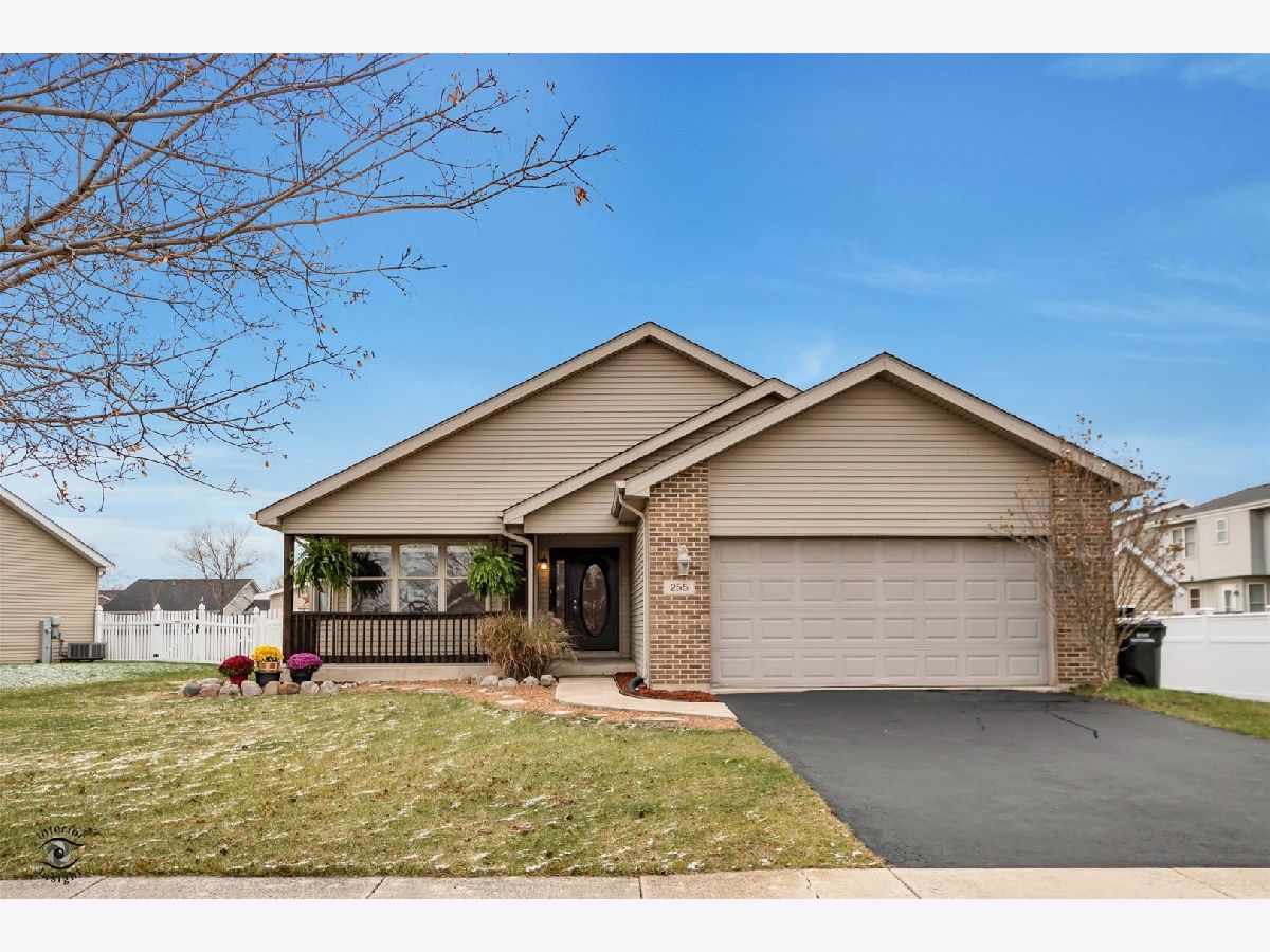 Homes & Townhomes Sold Hunters Chase Beecher Illinois, 255 Quail Hollow