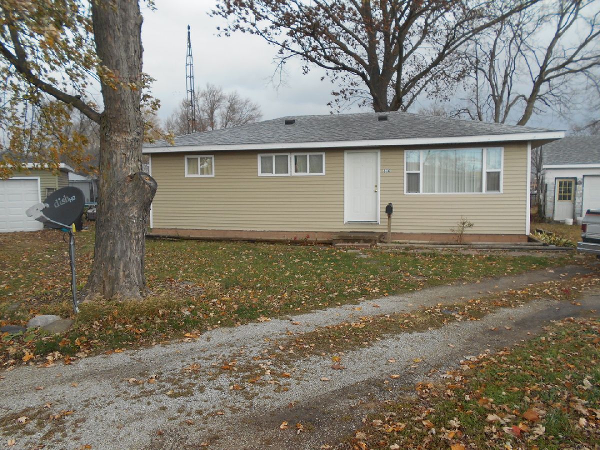 Homes Sold Burkes Tuscola Illinois, 810 Ficklin