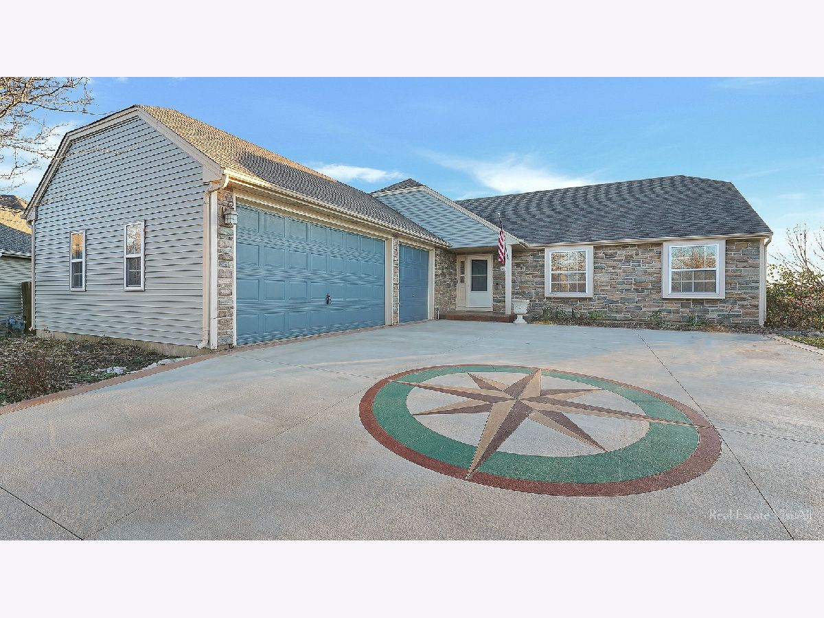 Homes Sold Hidden Valley Lake In The Hills Illinois, 11 Marion