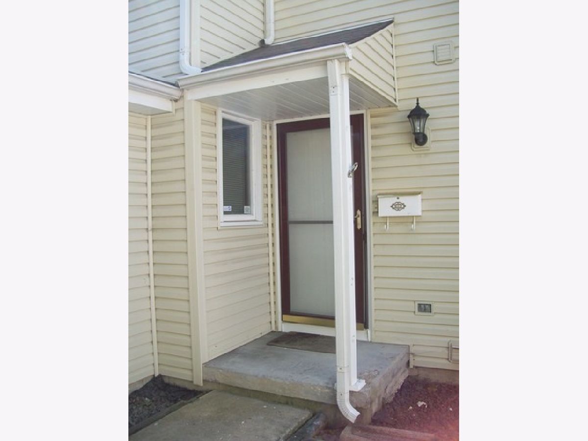 Townhomes & Homes Rented Country Lakes Naperville Illinois, 1617 Augusta