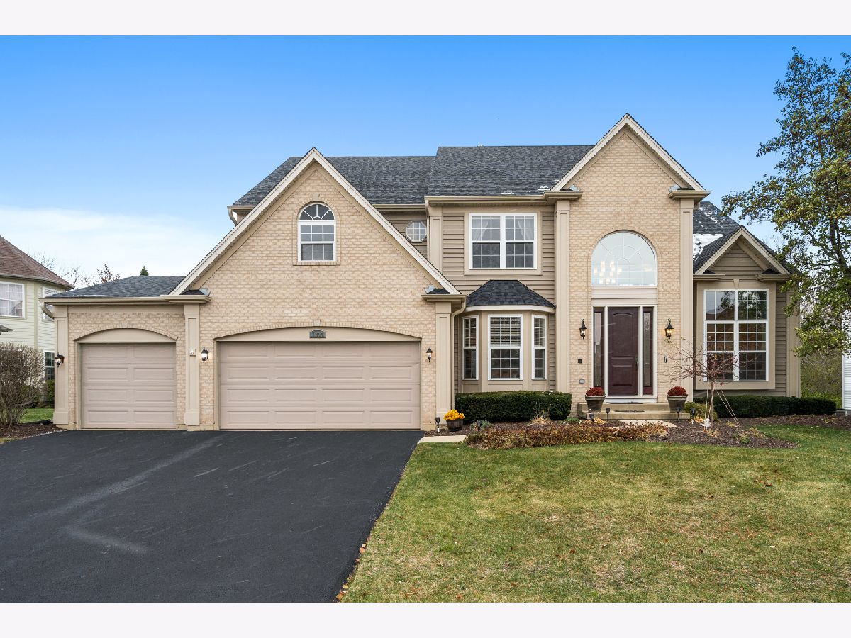 Homes Sold Brittany Hills Algonquin Illinois, 1200 White Chapel