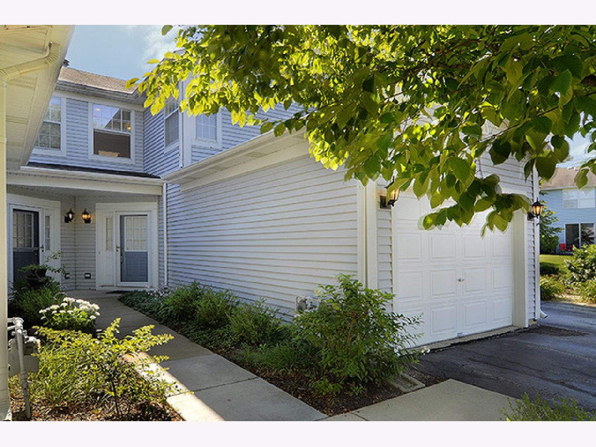 Townhomes Rented Mill Pond Batavia Illinois, 420 Mill