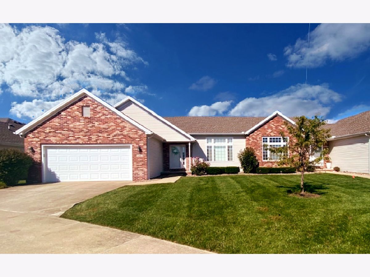 Homes & Condominiums Sold Conway Farms Mahomet Illinois, 1406 Caro